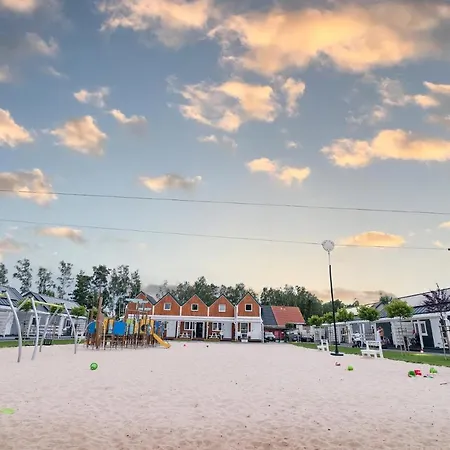 Maxcamp W Dziwnowie Holiday home