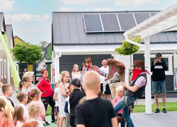 Maxcamp W Dziwnowie בית נופש Dziwnów